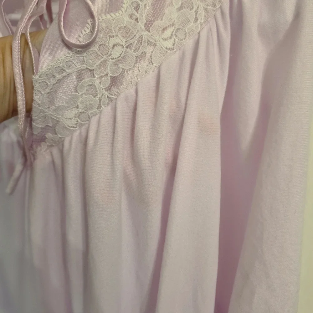 Vintage Gullian & O Malley Medium Long‎ Sleeve Nylon Lace Nightgown Cuddly Soft